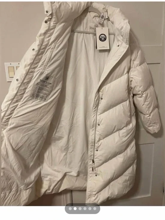 Aritzia Cream Long Puffer Coat - Picture 2 of 3